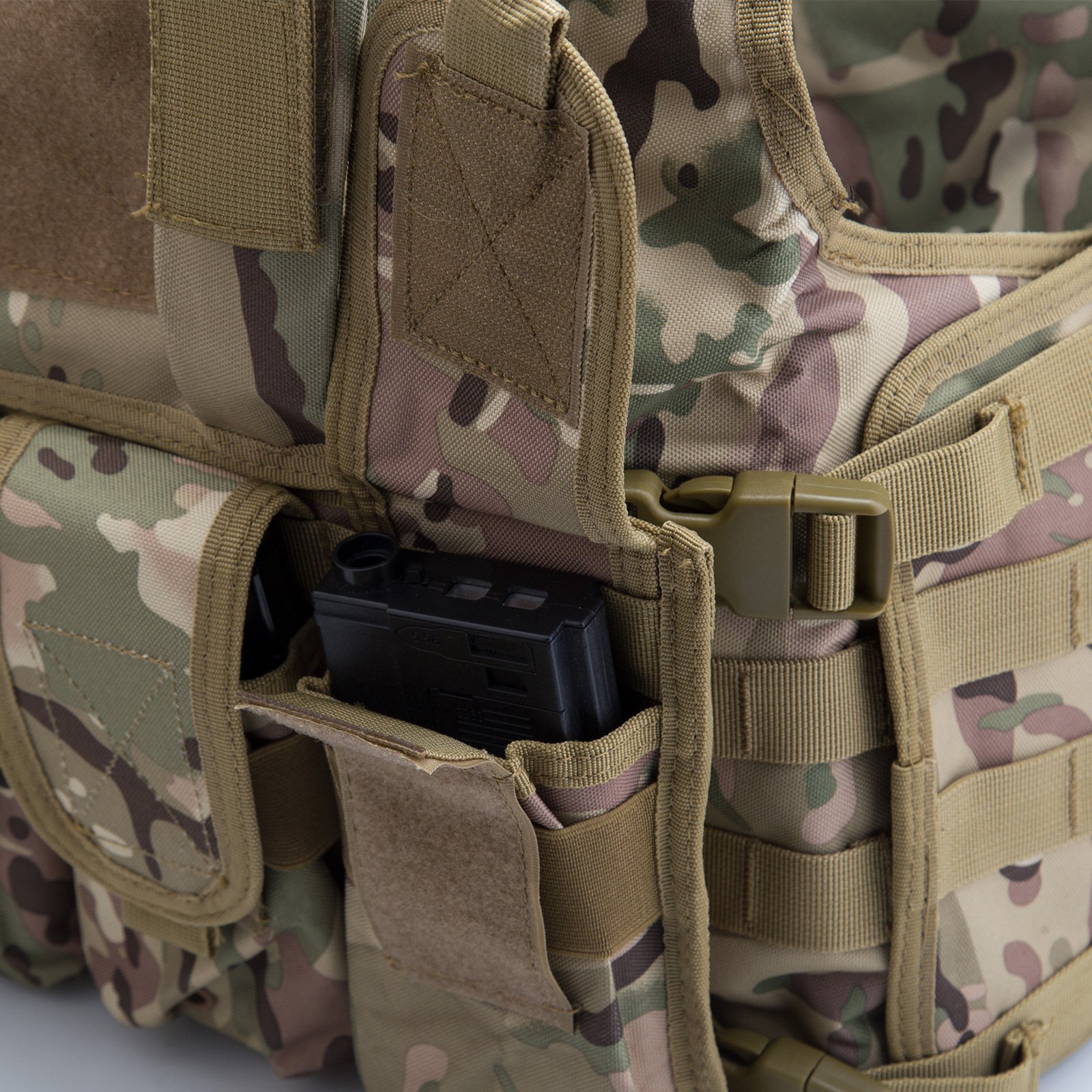 Amphibious Outdoor Tactical Vest with MOLLE Expansion System - Image 16