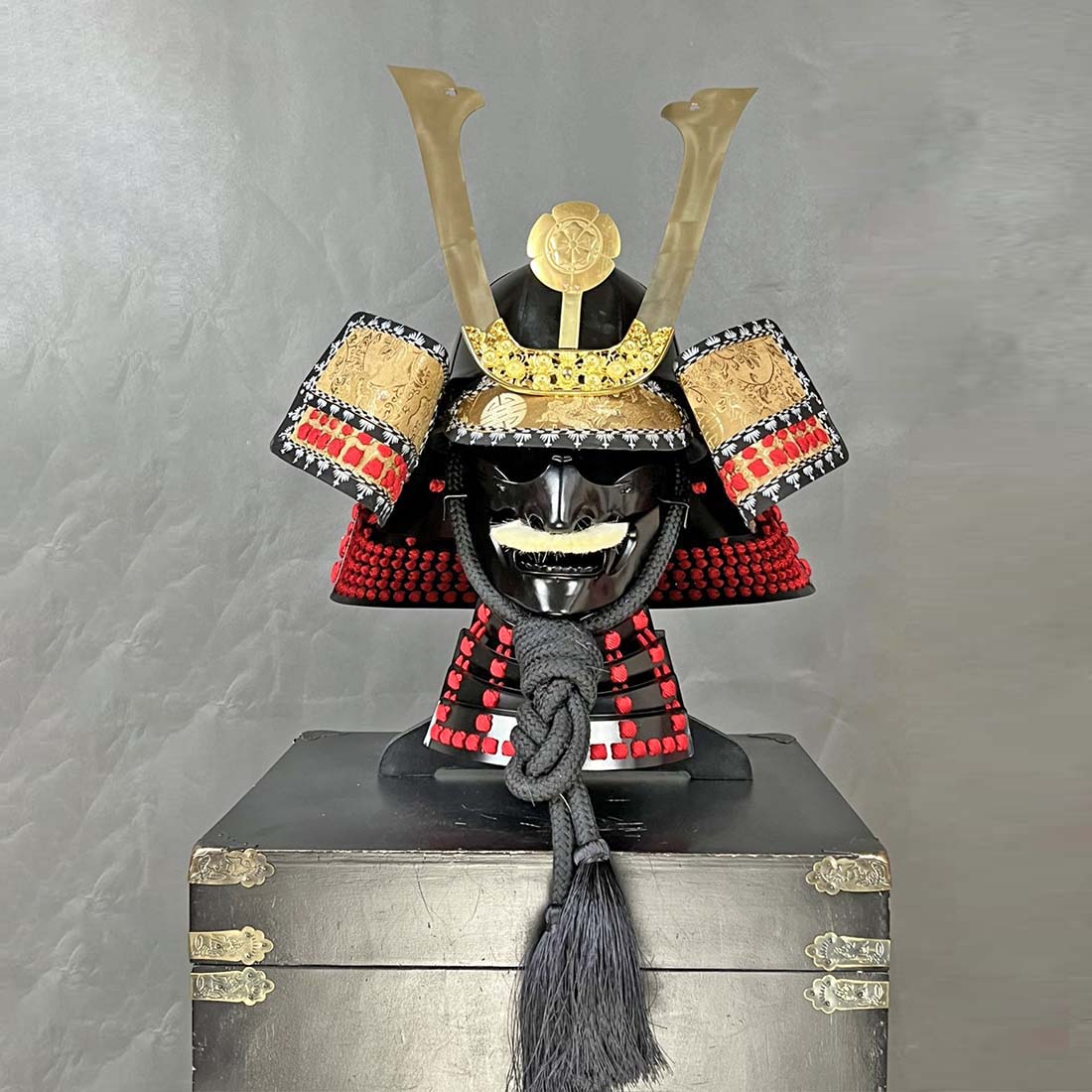 Japanese Antique Samurai Wearable Armor Helmet Display Prop - Image 6