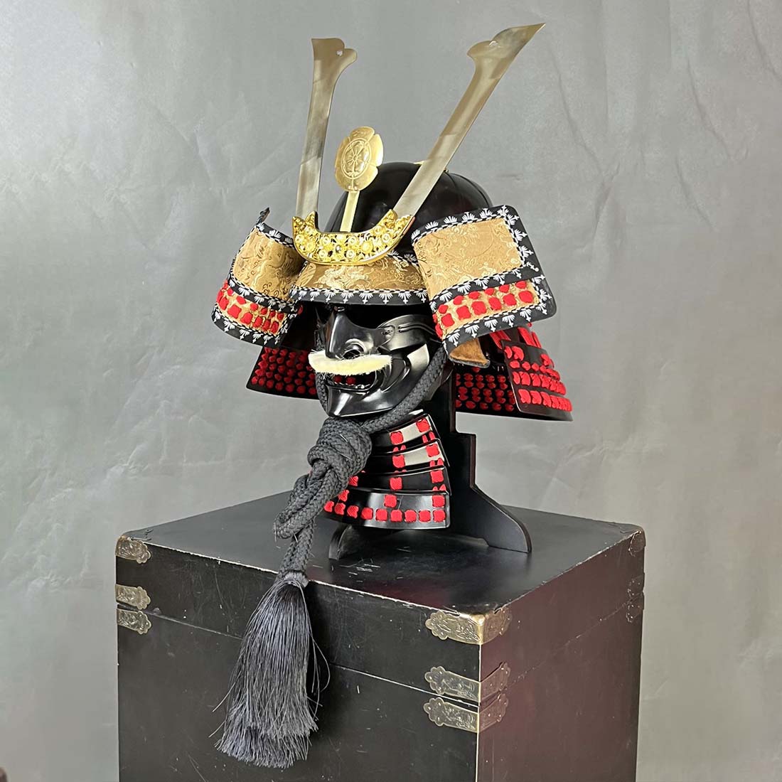 Japanese Antique Samurai Wearable Armor Helmet Display Prop - Image 7