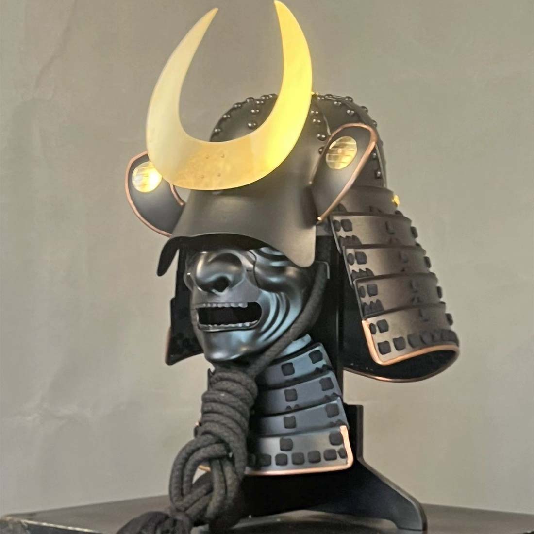 Japanese Antique Samurai Wearable Armor Helmet Display Prop - Image 11