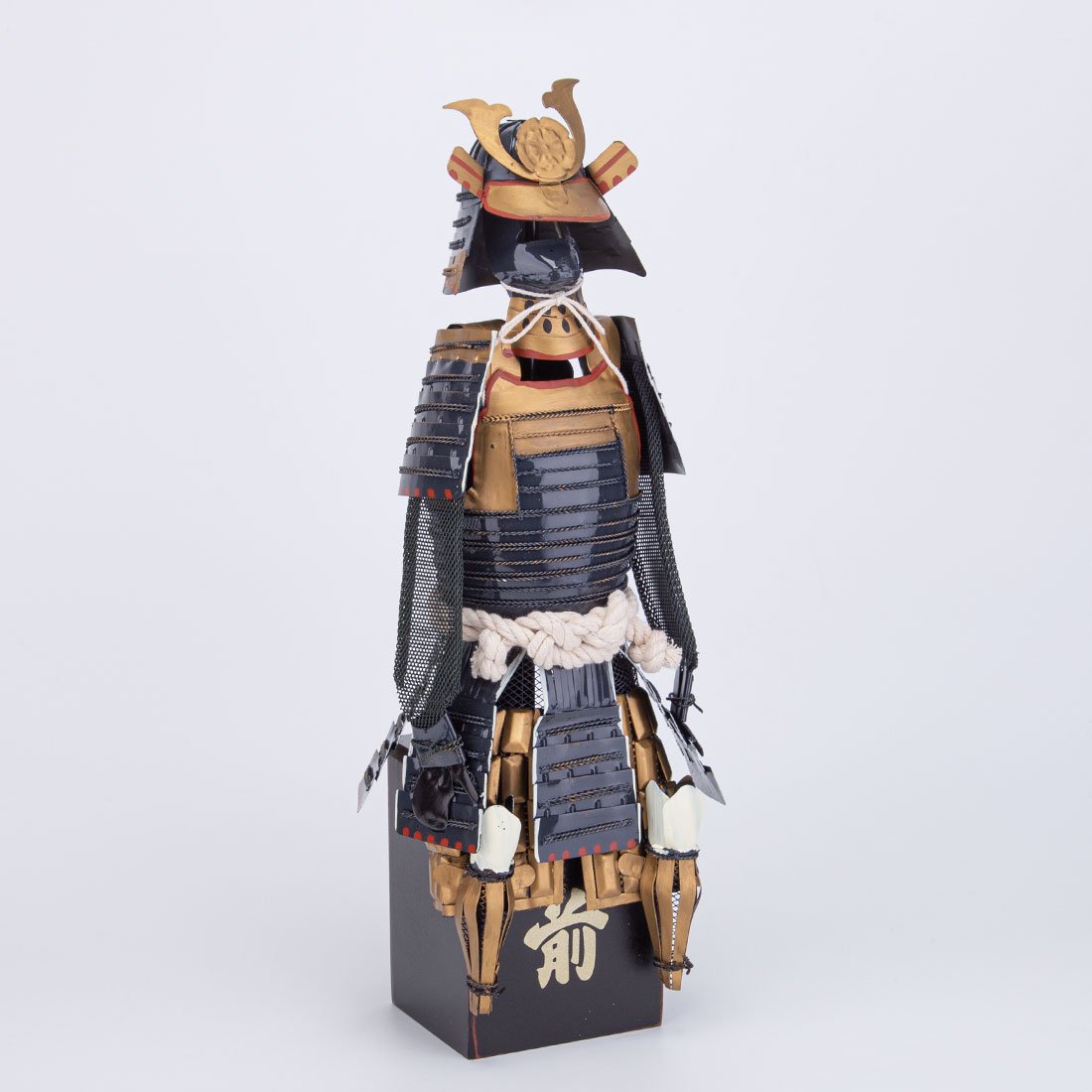 Oda Nobunaga Japanese Armor Samurai Model Home Decoration with Base - Image 7