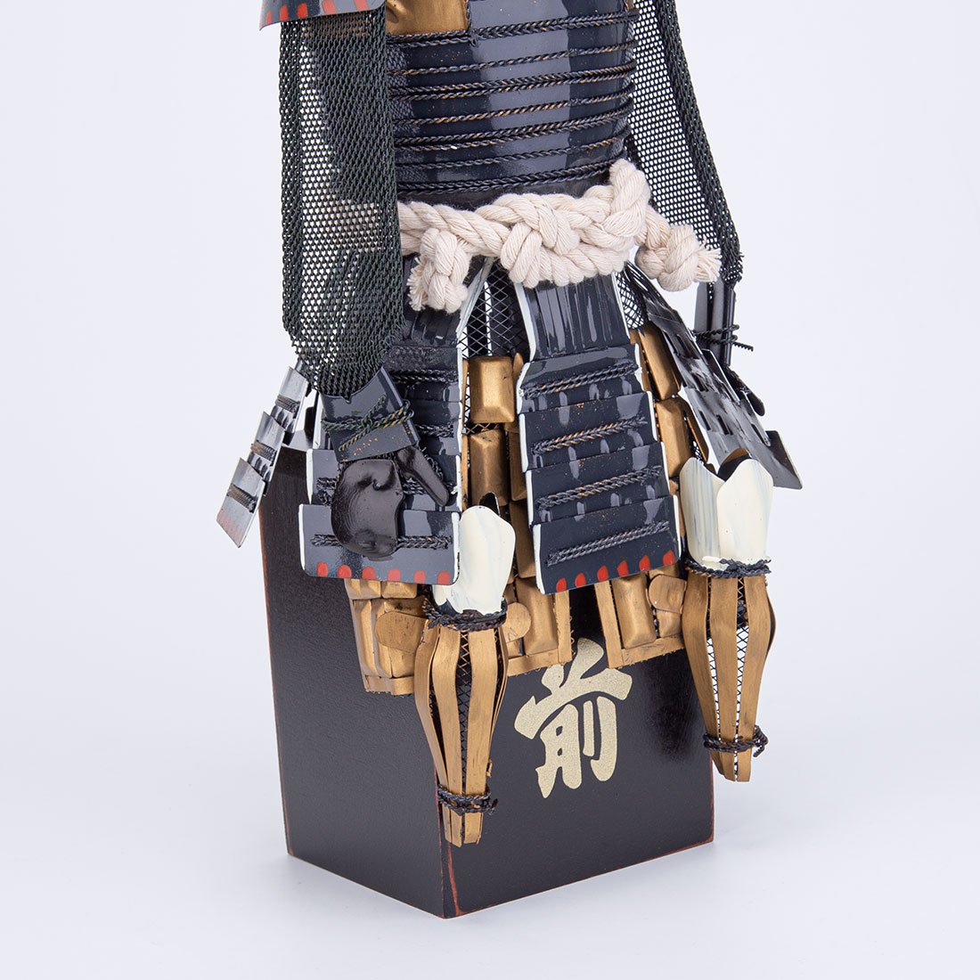Oda Nobunaga Japanese Armor Samurai Model Home Decoration with Base - Image 5